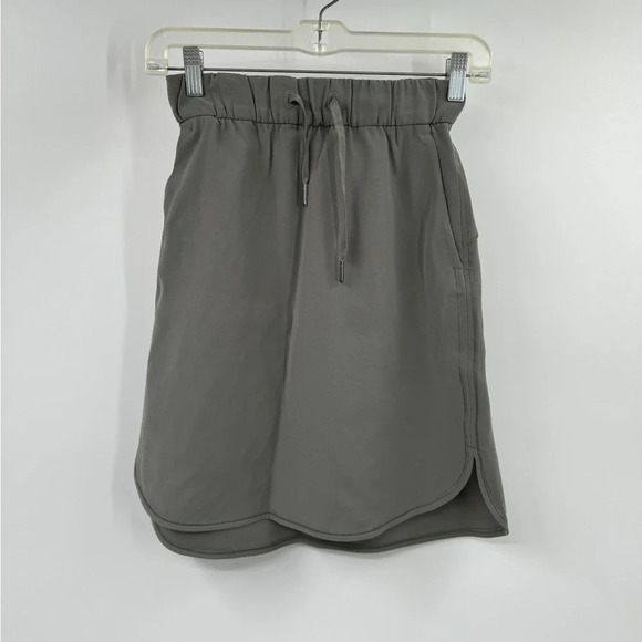 Lululemon Skirt Womens On The Fly Pull On Pockets Elastic Waist Sz 2 Gray - Picture 1 of 10